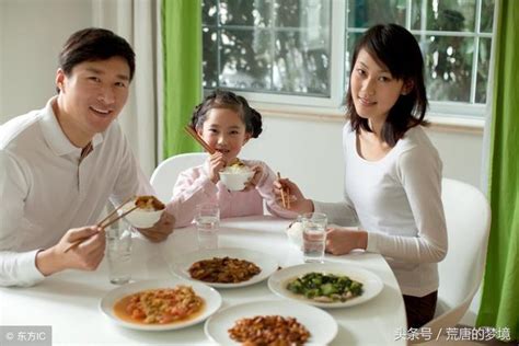 夢到吃飯|周公解夢夢見吃飯、用餐是什麼意思，夢到吃飯、用餐好不好